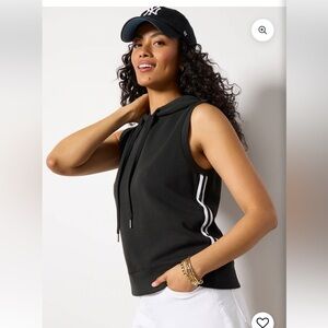 Evereve Kennedy Sleeveless Sweatshirt